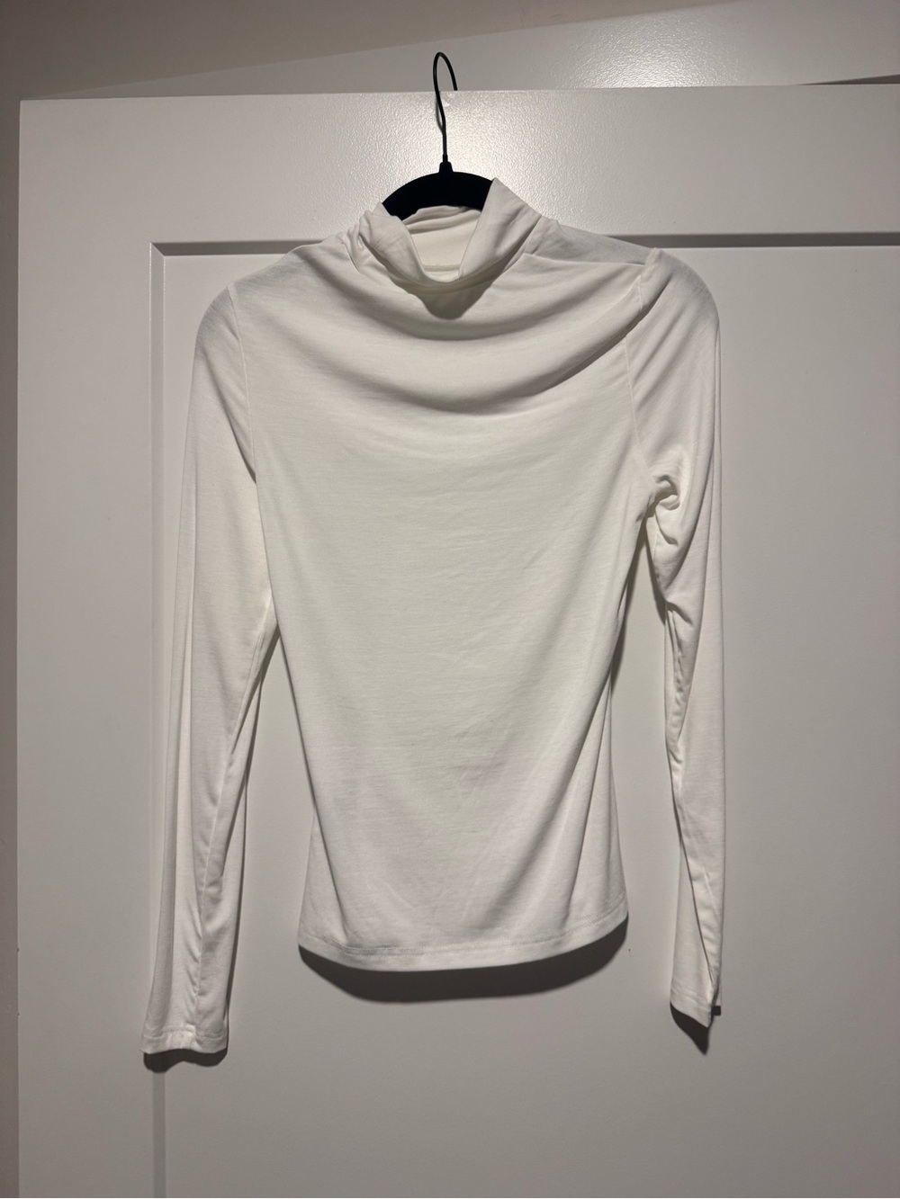 H&M White Long-Sleeve Turtleneck Top